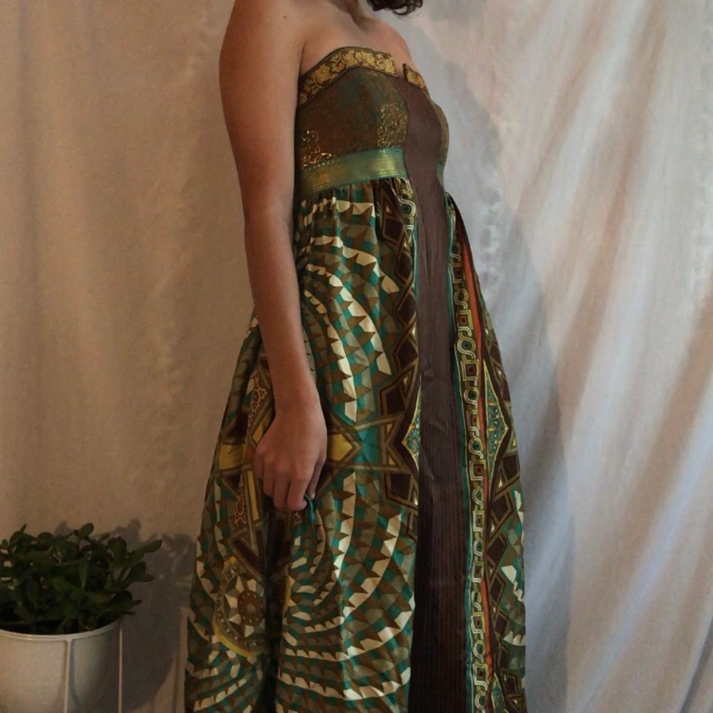 Beautiful strapless gown
